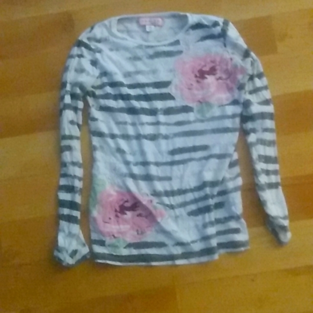 Thin long sleeve shirt